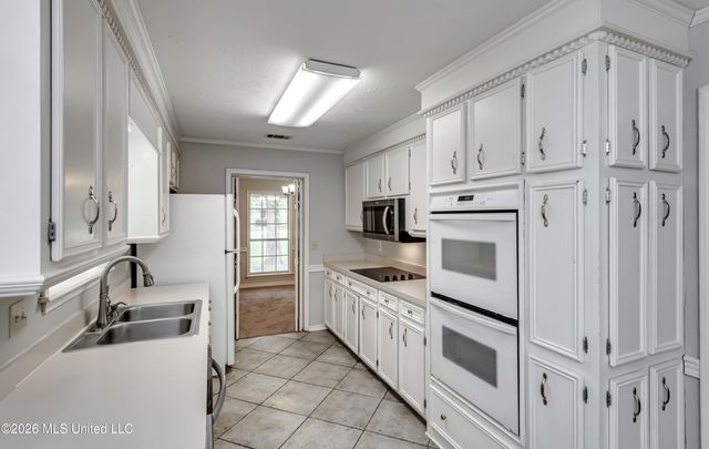502 Pelahatchie Shore Drive, Brandon, MS 39047