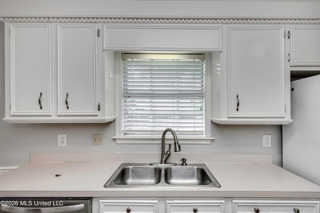 502 Pelahatchie Shore Drive, Brandon, MS 39047