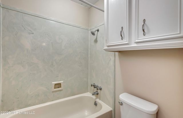 502 Pelahatchie Shore Drive, Brandon, MS 39047