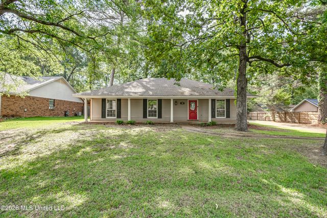 502 Pelahatchie Shore Drive, Brandon, MS 39047