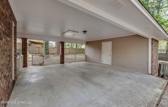 502 Pelahatchie Shore Drive, Brandon, MS 39047