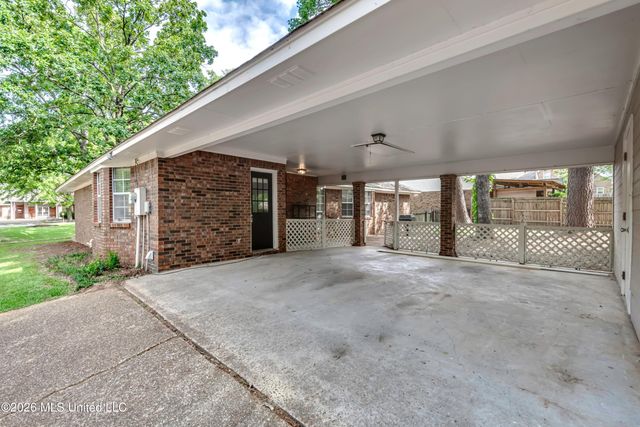 502 Pelahatchie Shore Drive, Brandon, MS 39047