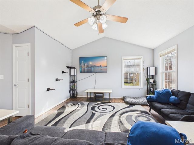 15781 Terris Lane, St Robert, MO 65584