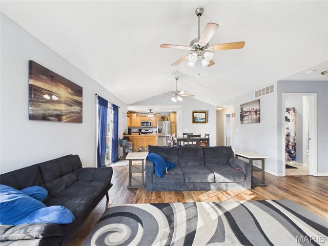 15781 Terris Lane, St Robert, MO 65584