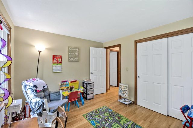 27 Oregon Road, Mashpee, MA 02649