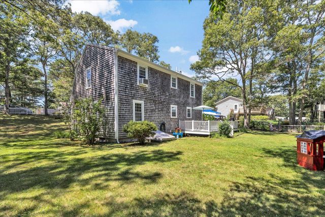 27 Oregon Road, Mashpee, MA 02649