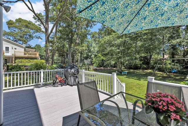 27 Oregon Road, Mashpee, MA 02649