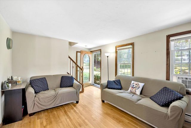 27 Oregon Road, Mashpee, MA 02649