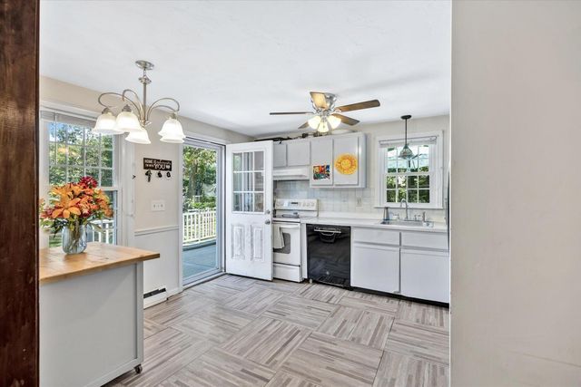 27 Oregon Road, Mashpee, MA 02649