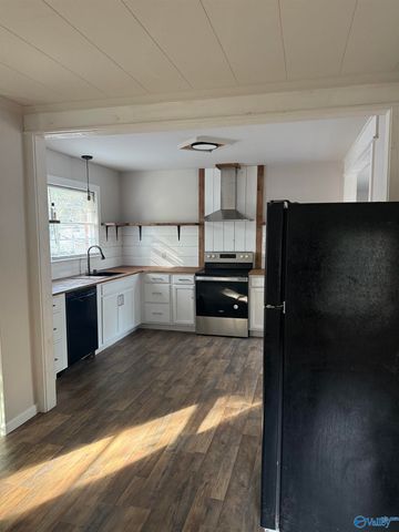 2215 Sullivan Road NW, Huntsville, AL 35810