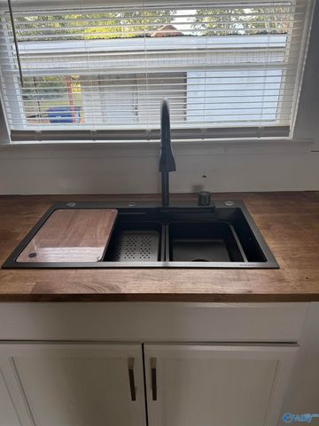 2215 Sullivan Road NW, Huntsville, AL 35810