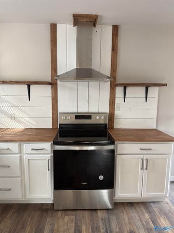 2215 Sullivan Road NW, Huntsville, AL 35810