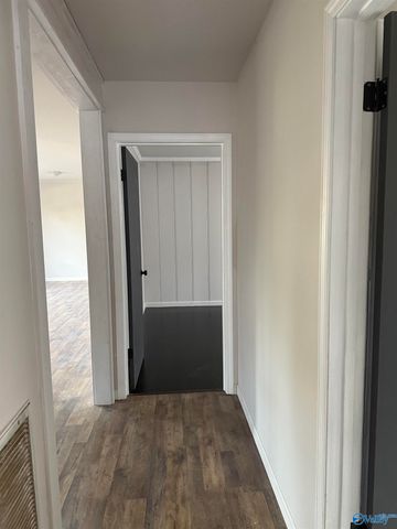 2215 Sullivan Road NW, Huntsville, AL 35810