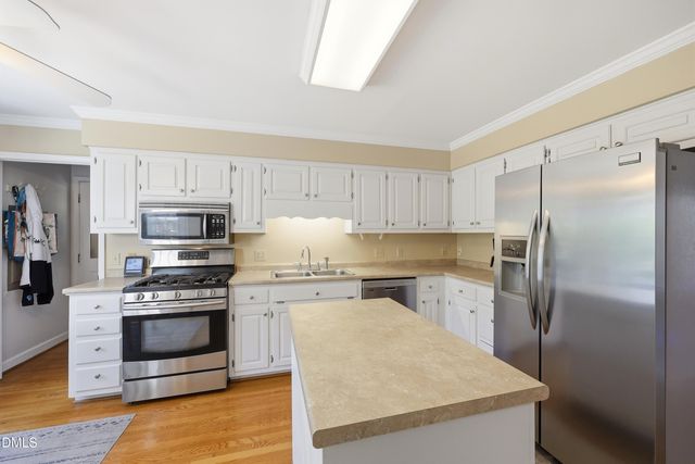 2506 Ashley Place, Burlington, NC 27215