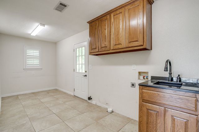 2196 Old Agnes Road, Weatherford, TX 76088