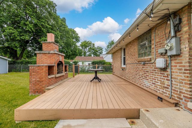 8040 S 85th Court, Justice, IL 60458