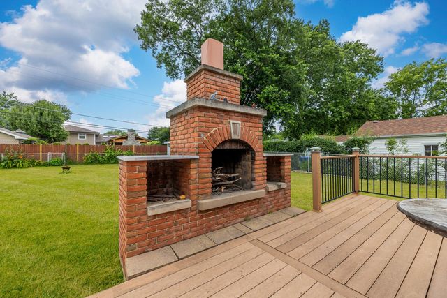 8040 S 85th Court, Justice, IL 60458