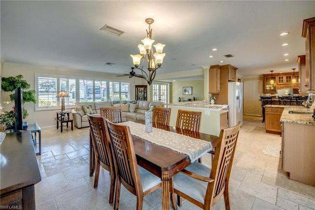 917 SE 43rd TER, Cape Coral, FL 33904