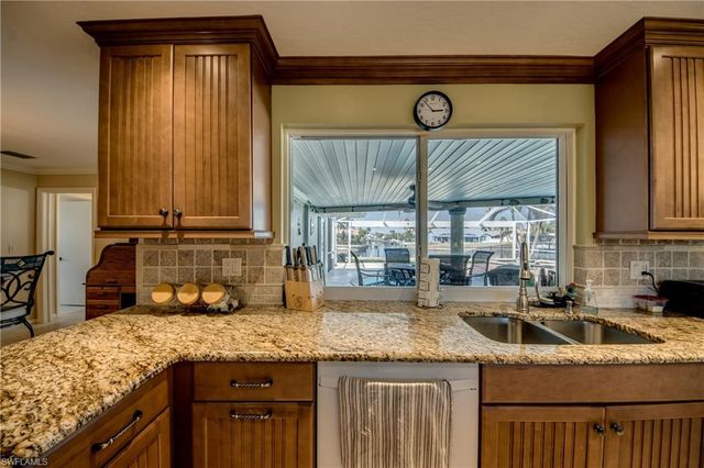 917 SE 43rd TER, Cape Coral, FL 33904