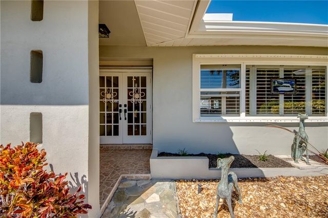 917 SE 43rd TER, Cape Coral, FL 33904