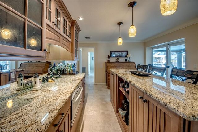 917 SE 43rd TER, Cape Coral, FL 33904