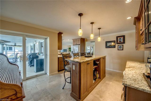 917 SE 43rd TER, Cape Coral, FL 33904