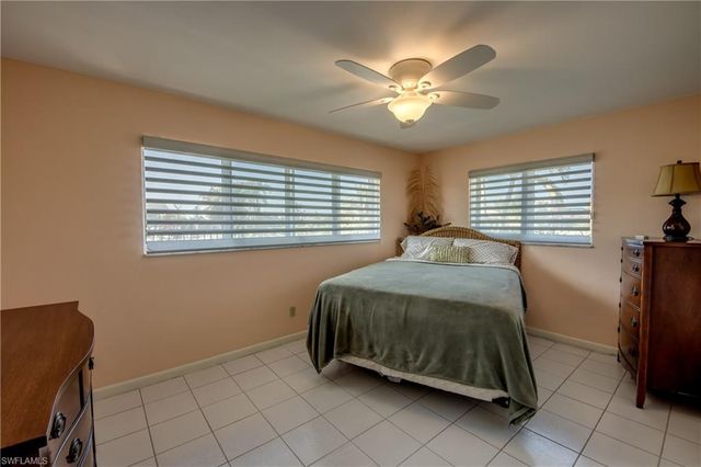 917 SE 43rd TER, Cape Coral, FL 33904