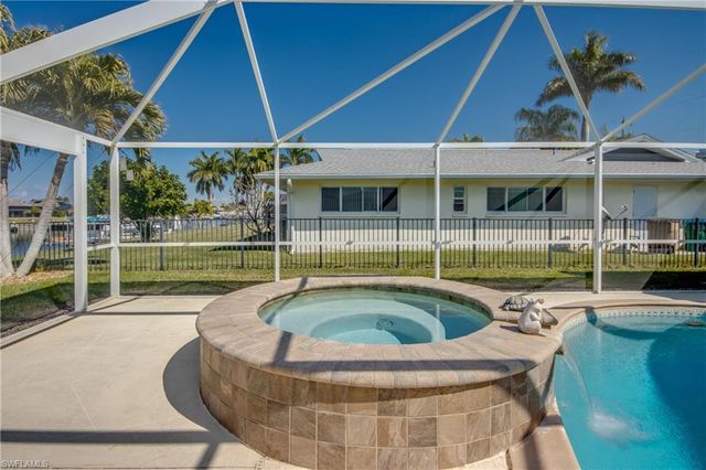 917 SE 43rd TER, Cape Coral, FL 33904