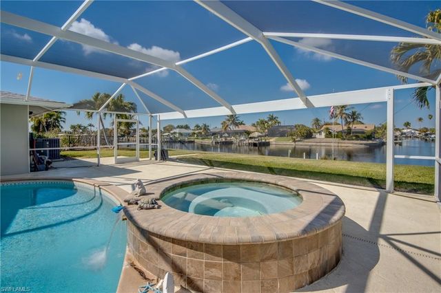 917 SE 43rd TER, Cape Coral, FL 33904