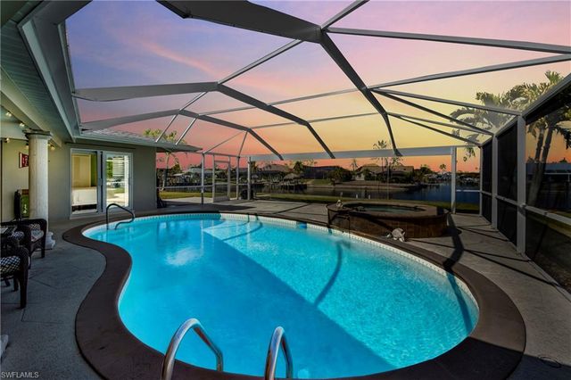 917 SE 43rd TER, Cape Coral, FL 33904