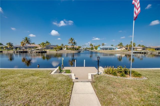 917 SE 43rd TER, Cape Coral, FL 33904
