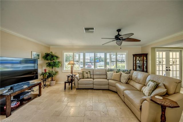 917 SE 43rd TER, Cape Coral, FL 33904