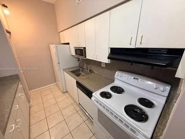 7400 W 20th Avenue 225, Hialeah, FL 33016