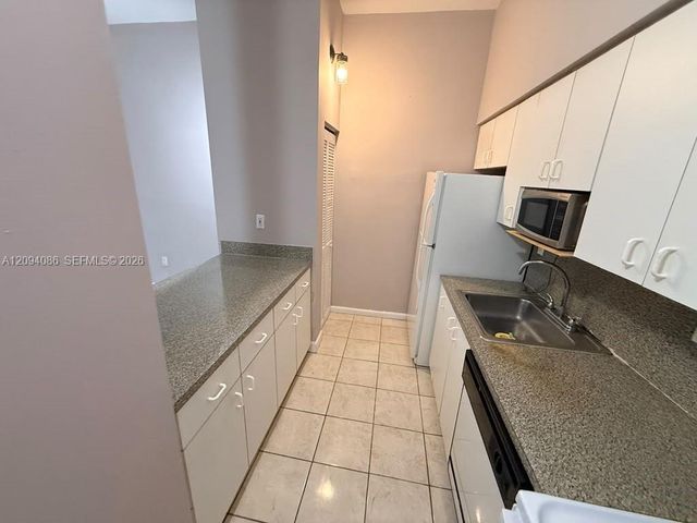 7400 W 20th Avenue 225, Hialeah, FL 33016