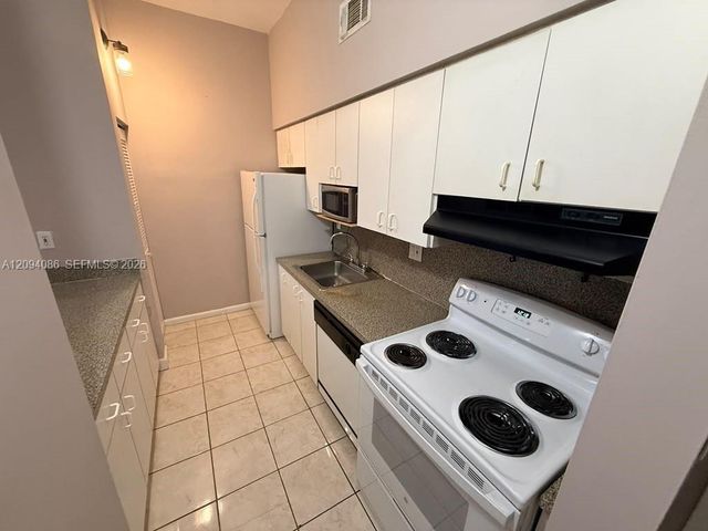 7400 W 20th Avenue 225, Hialeah, FL 33016