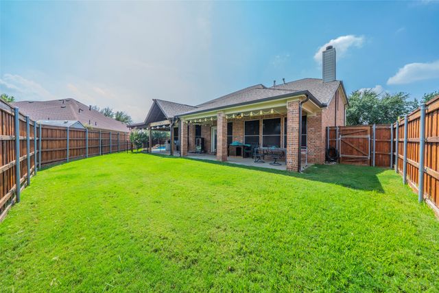 5048 Golden Eagle Drive, Grand Prairie, TX 75052