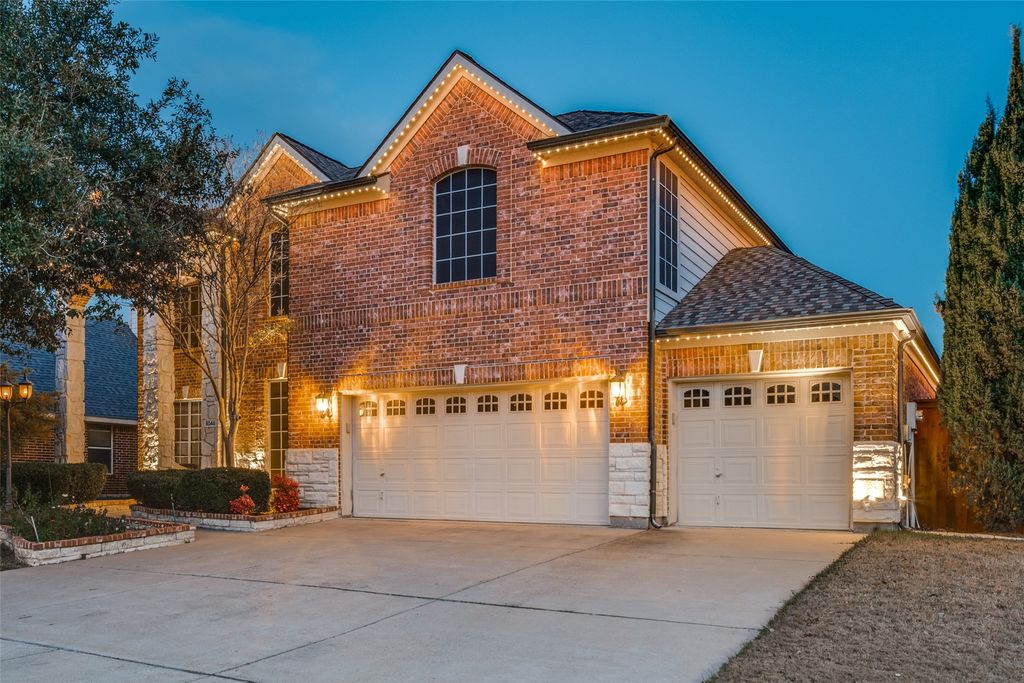 5048 Golden Eagle Drive, Grand Prairie, TX 75052