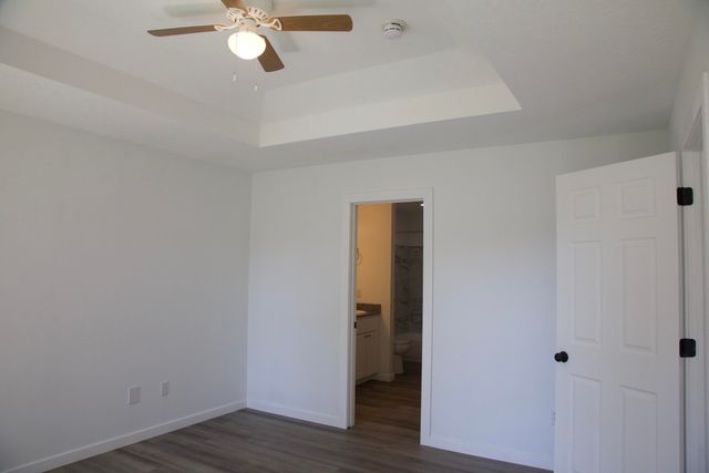 1044 South Missouri Avenue, Springfield, MO 65807