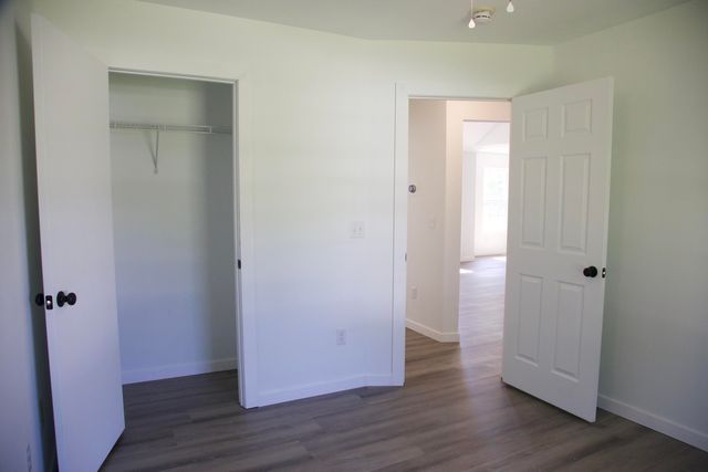 1044 South Missouri Avenue, Springfield, MO 65807