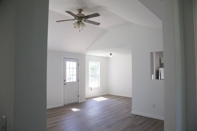 1044 South Missouri Avenue, Springfield, MO 65807