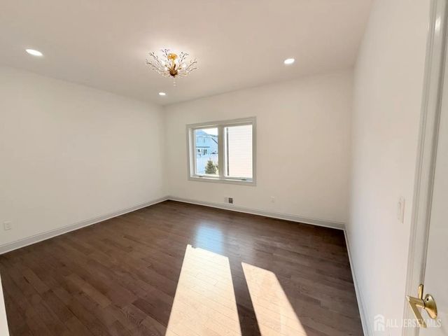 46 Foyer Street, Edison, NJ 08817