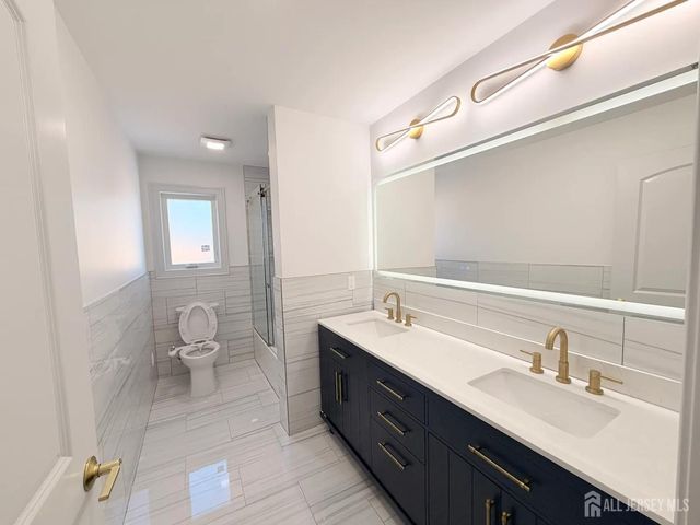 46 Foyer Street, Edison, NJ 08817