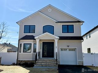46 Foyer Street, Edison, NJ 08817