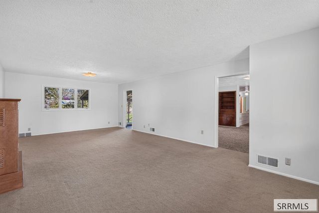 1417 N 1100 E, Shelley, ID 83274