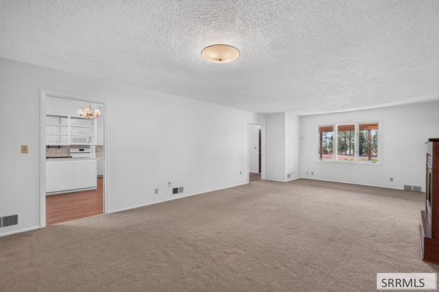 1417 N 1100 E, Shelley, ID 83274