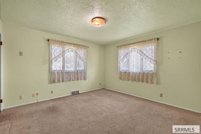 1417 N 1100 E, Shelley, ID 83274
