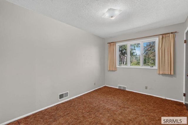 1417 N 1100 E, Shelley, ID 83274