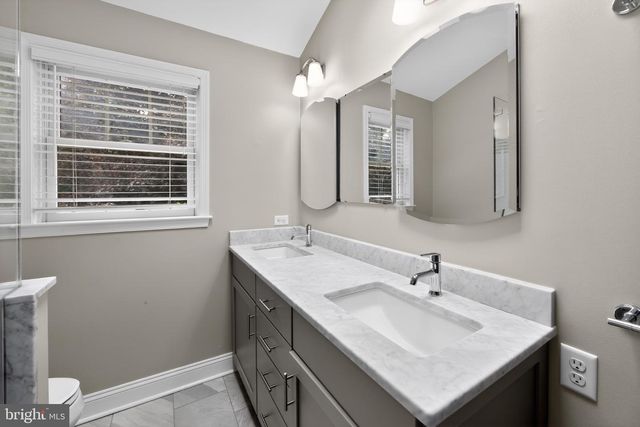 204 SHROPSHIRE DR, West Chester, PA 19382