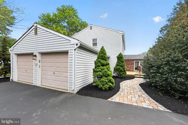 204 SHROPSHIRE DR, West Chester, PA 19382