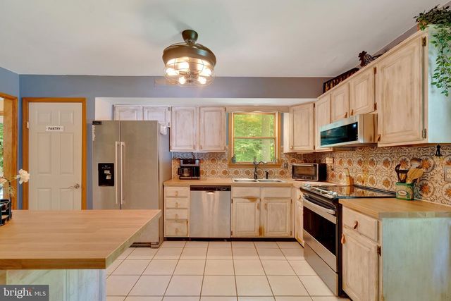 2177 N HILL CAMP RD, Pottstown, PA 19465